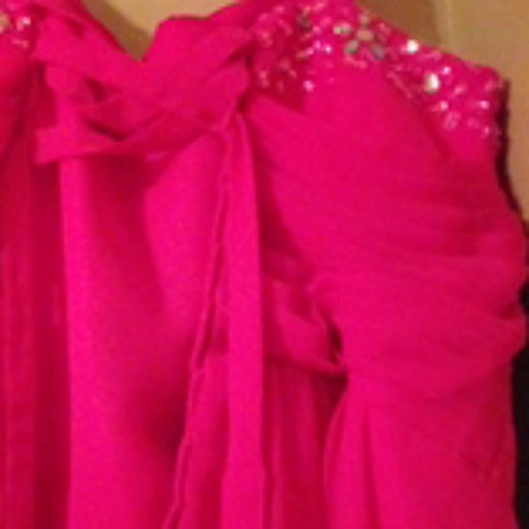 Dress - Picture 7 of 8